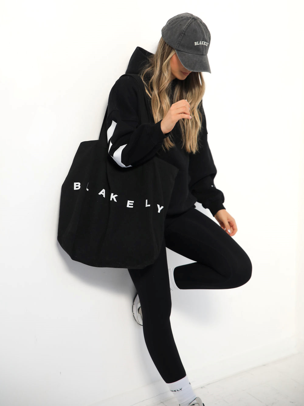 Blakely Isabel Oversized Hoodie Czarne | 359802-XGF