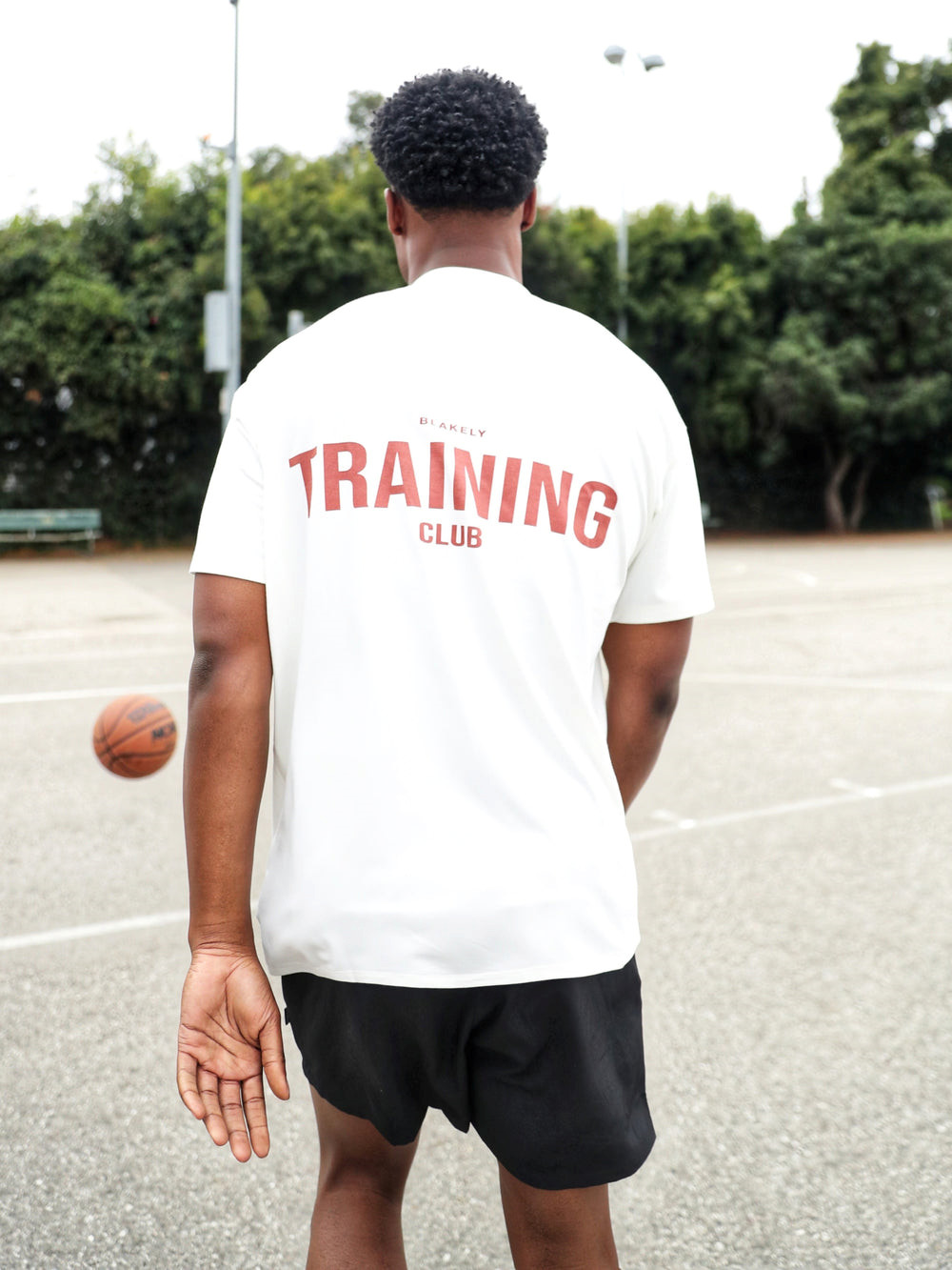 Blakely Relaxed Training T-Shirt Białe | 601924-PDO