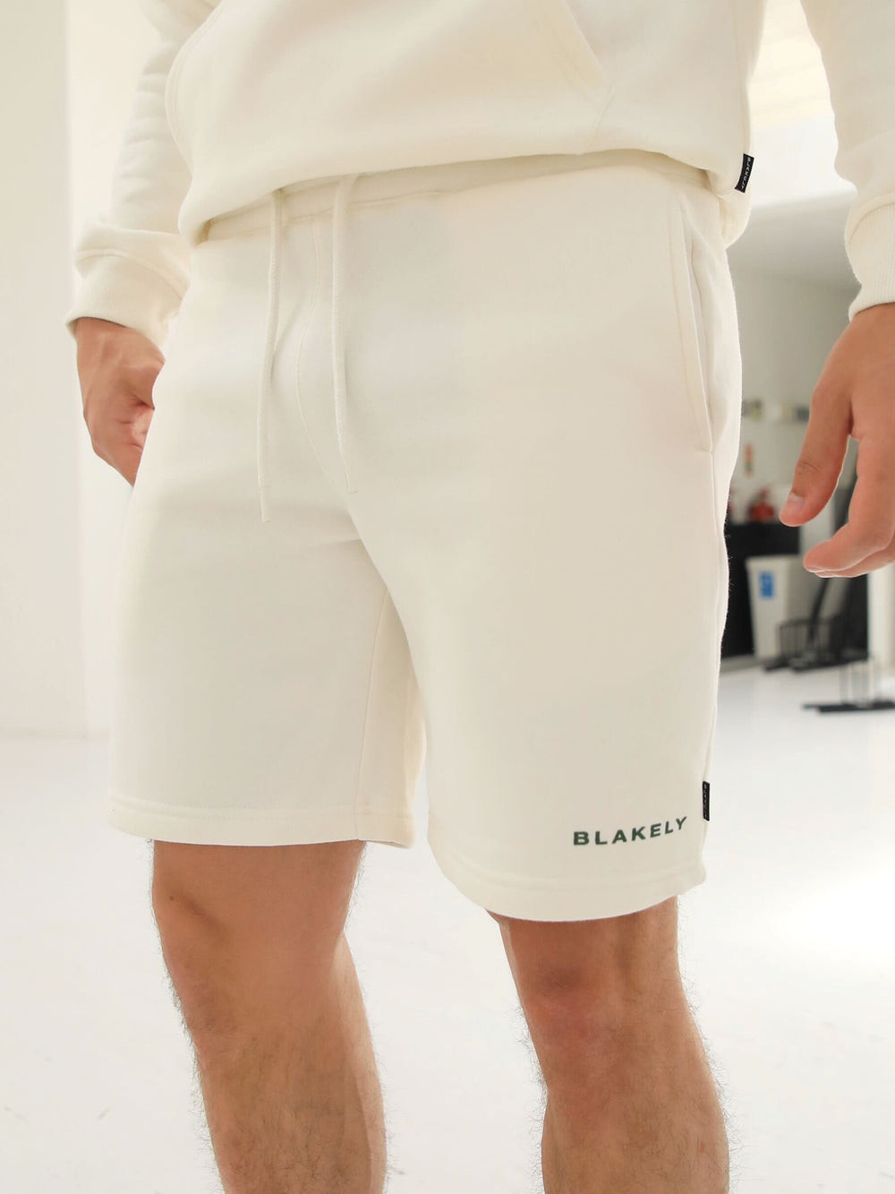 Blakely Riviera Initial Jogger Shorts Ivory | 358479-KMR